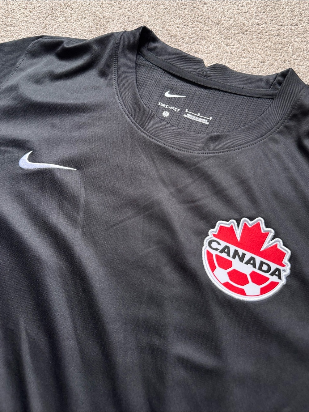 NWT Mens Nike Team Canada Soccer Jersey Size Large Slim Fit NEW